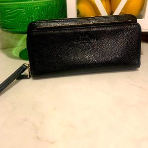 Coach Zip Large Wallet Wristlet